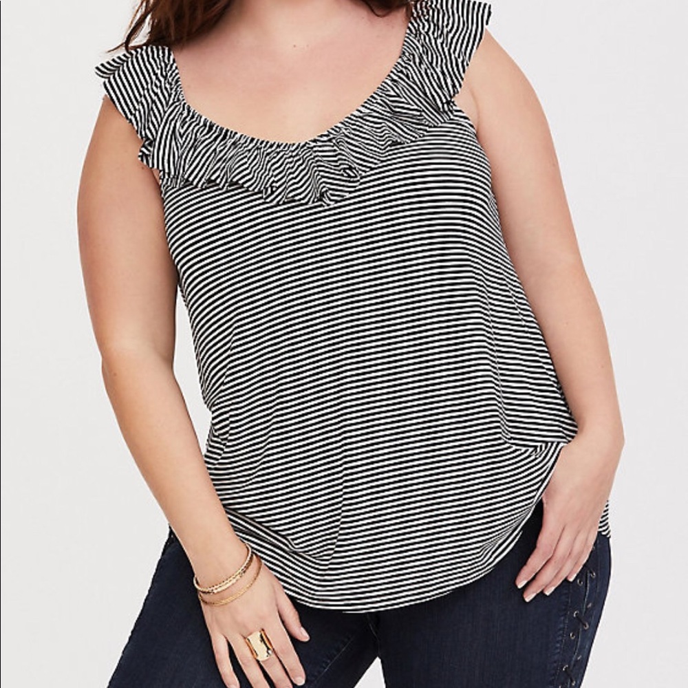 Torrid Super soft Ruffle tank size 0 (L)